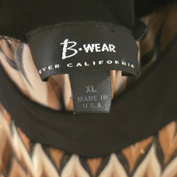 Eye-Catching B. Wear California Tank - Picture 3 of 4